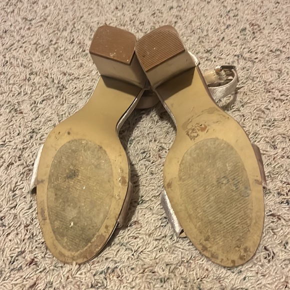 Velvet sandals - Picture 3 of 3